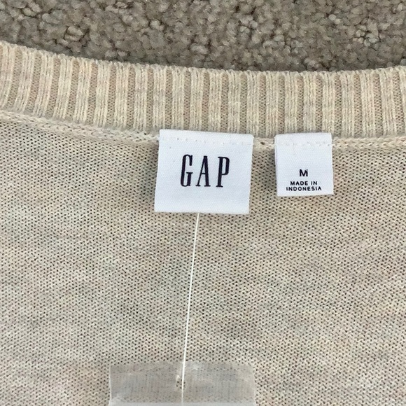 Gap cardigan NEW WITH TAGS al ight tan color size M - Picture 6 of 9